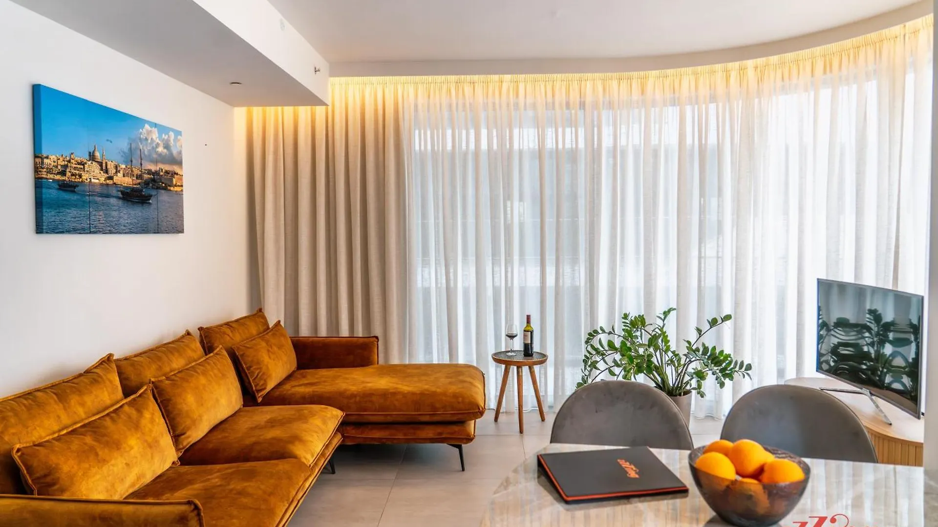 Experience Luxury Living At Mercury Suites Saint Julian's 0*,